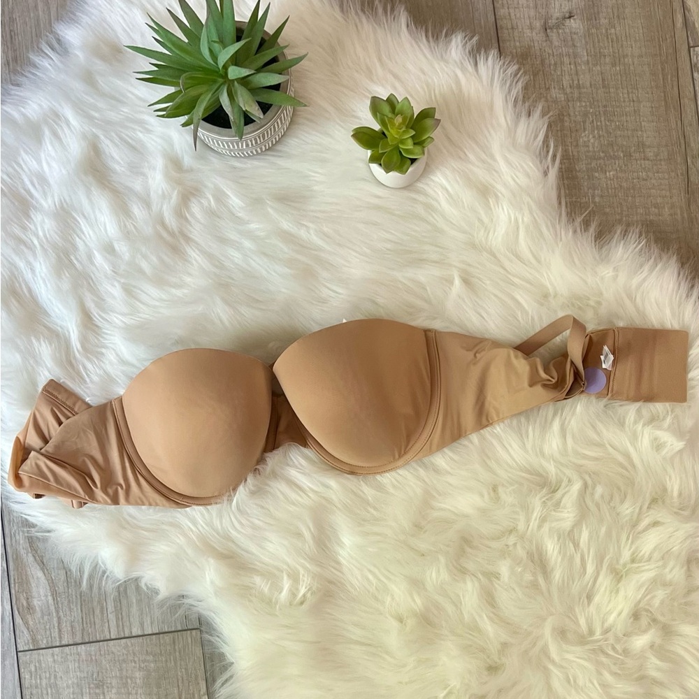 GAP | NWT GapBody T-Shirt Multiway Bra Seamless Nude (40B)